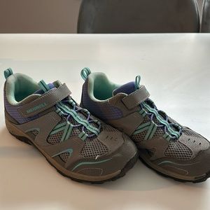 Women’s Merrell hiking shoes size 7- gray/purple/teal